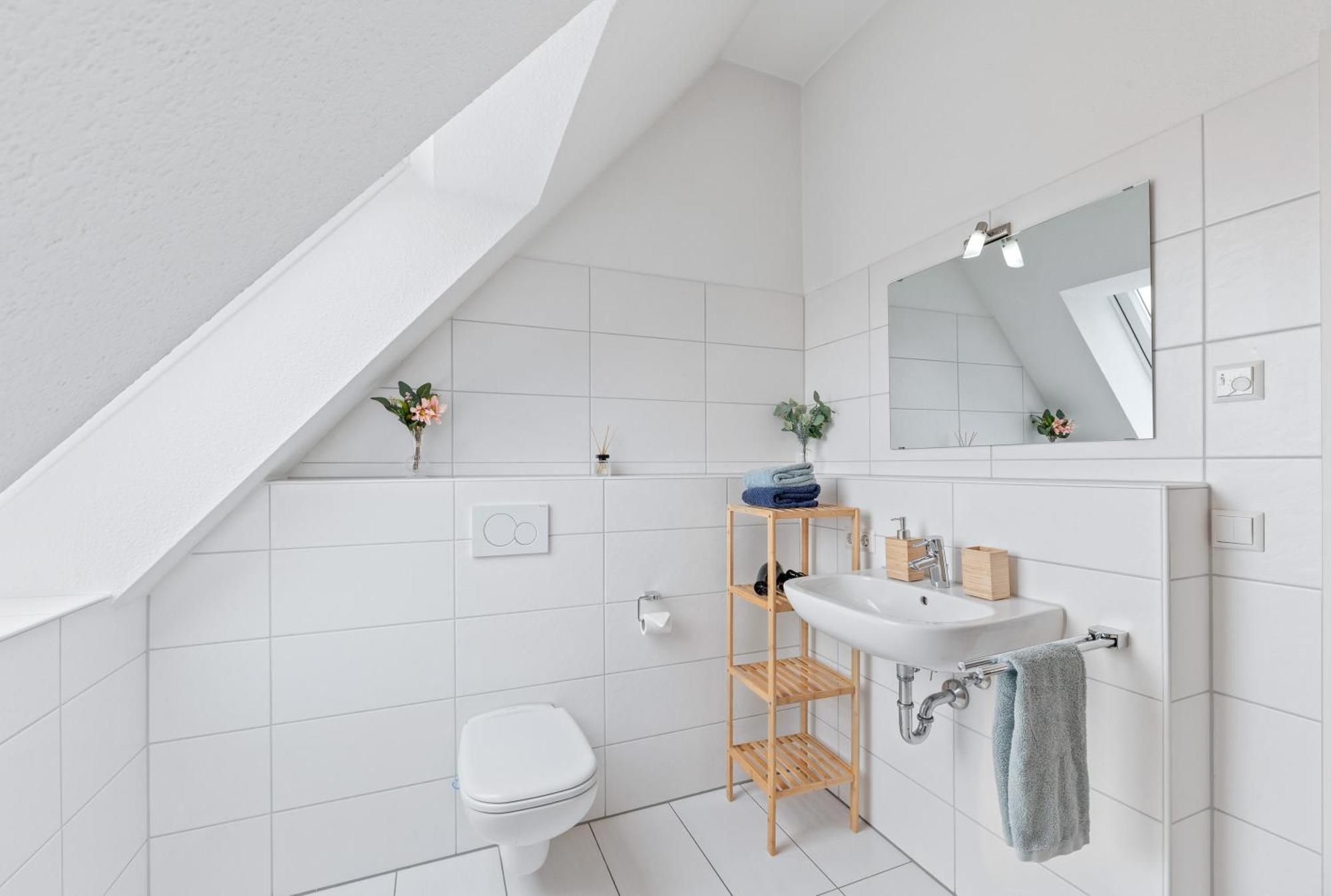 Design-Apartment - Kueche - Balkon - Tiefgarage 莱恩费尔登埃希特登 外观 照片